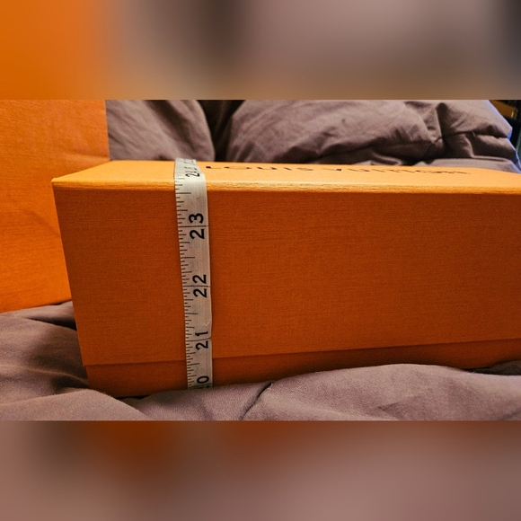 Authentic Louis Vuitton Gift Box Magnetic Ribbon Shopping Bag Storage Travel Set - Picture 16 of 16